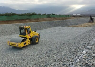 C4 Construcción de Canal Revestido Tramo 4 Sector Oeste, Diques en La Quebrada El León Paquete Q-02