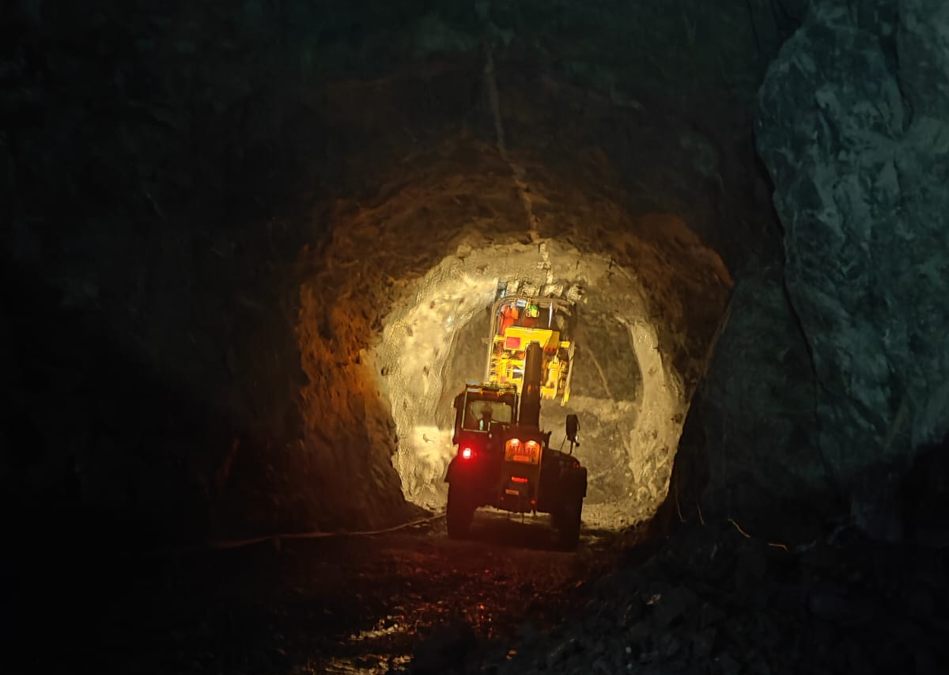 Servicio de Operación Mina Sol Naciente y Traslado de Mineral a Planta de Chancado